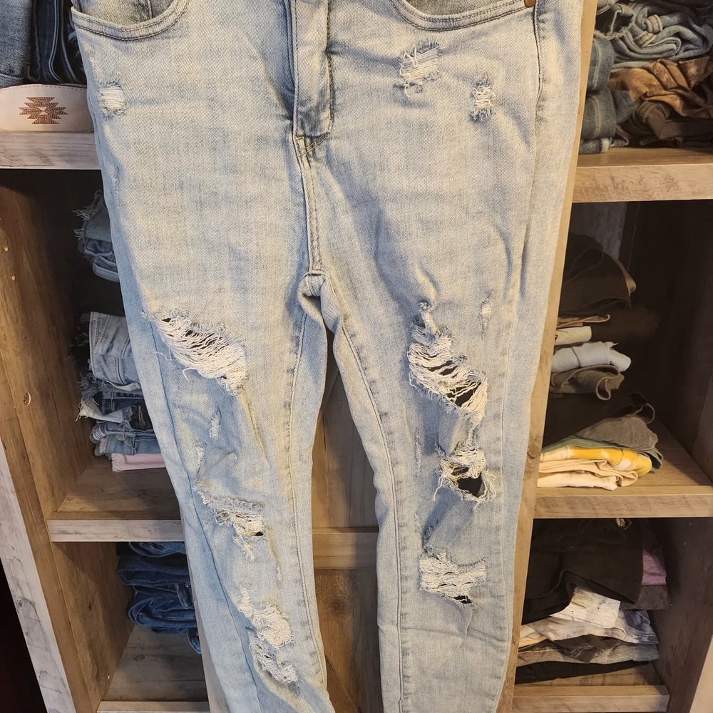 Judy Blue Light Blue Distressed Skinny Jeans